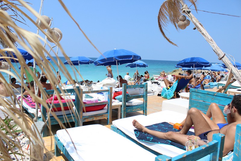 Tonic Beach Bar on Sunday